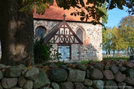 Kirche Blankenhagen - Eingang zum Chorraum