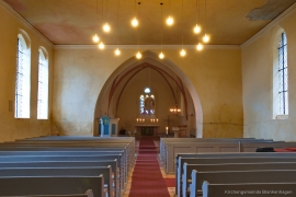Kirche Blankenhagen - Kirchenschiff mit Bänken