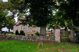 Kirche Dänschenburg - Sommer